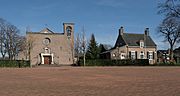 Lievelde, de Christus Koningkerk GM1586LV08 en de pastorie GM1586LV06 IMG 1975 2018-04-06 16.21
