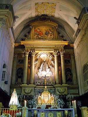 Archivo:Madrid - Iglesia del Carmen y San Luis 04