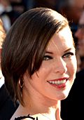 Archivo:Milla Jovovich Cannes 2016