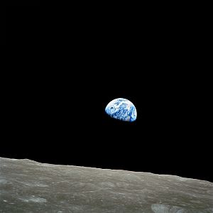 Archivo:NASA-Apollo8-Dec24-Earthrise