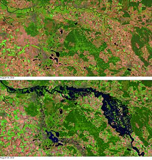 Archivo:NASA Elbe flood 2002 before after