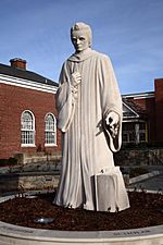 Archivo:Noah Webster statue by Korczak Ziółkowski