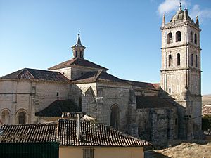 Archivo:Santa María de la Asunción de Dueñas