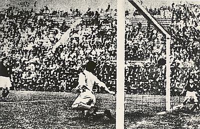 Archivo:Schiavio goal in planicka 1934