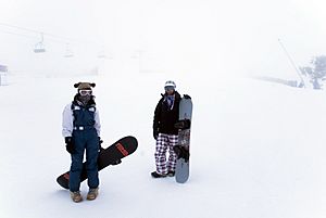 Archivo:Snowboarders en Javalambre (Teruel, Aragón)