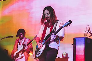 Archivo:Tame Impala-3730 (18222361334)