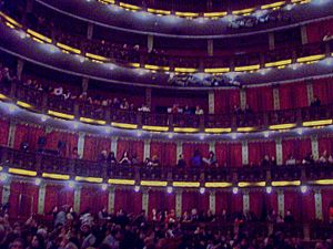 Archivo:Teatro Nacional Cervantes int1