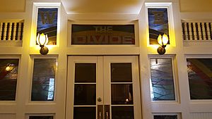 Archivo:The Divide Bar - Blowing Rock
