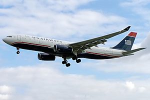 Archivo:US Airways Airbus A330-200 (4920316354)