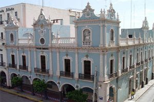 Archivo:Antiguo edificio tepatitlense colonial