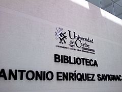Biblioteca Antonio Enríquez Savignac Universidad del Caribe México