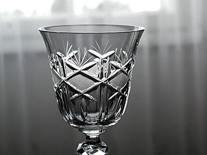 Archivo:Crystal glass