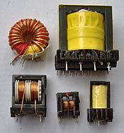 Archivo:Electronic component transformers