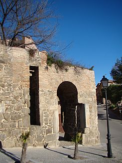 España - Toledo - La Puerta de Doce Cantos.JPG