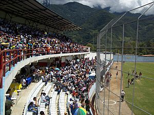 Archivo:Estadio Municipal de Baseball Libertador de Mérida