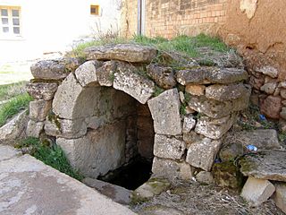 Fuente-medieval-santa-maria-ananunez.JPG