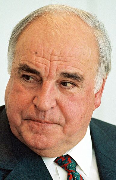 Helmut Kohl close-up (cropped)