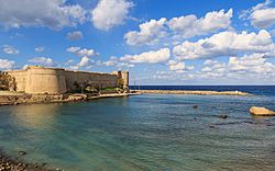 Archivo:Kyrenia 01-2017 img02 Castle exterior