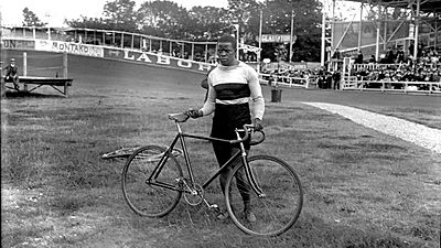 Archivo:Major Taylor, Vélodrome Buffalo 1908 (1)