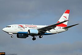 OE-LNL Austrian Airlines (4574687471).jpg