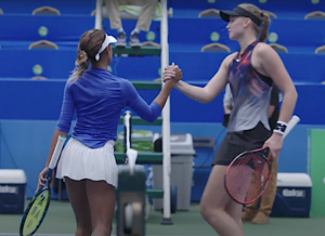 Archivo:Osuigwe and Rybakina shake hands