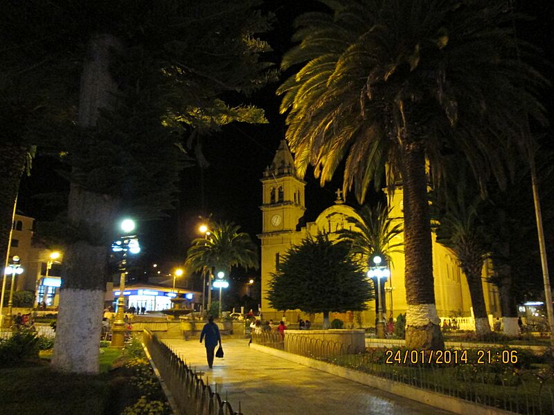 PLAZA DE ARMAS DE TARMA