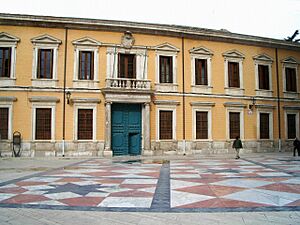 Archivo:Palacio Arzobispal de Zaragoza