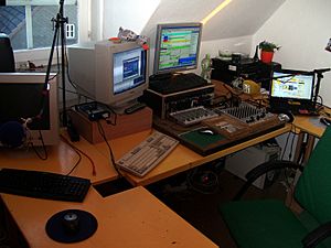 Archivo:Selbstfahrerstudio-modern