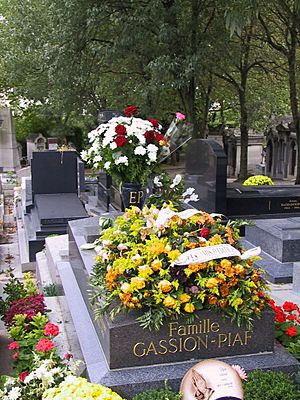 Archivo:The grave of Édith Piaf