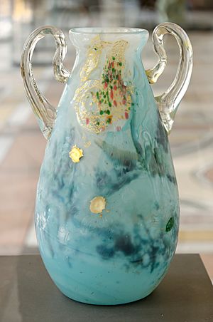 Archivo:Vase Marguerite Gallé Petit Palais OGAL00553 n1