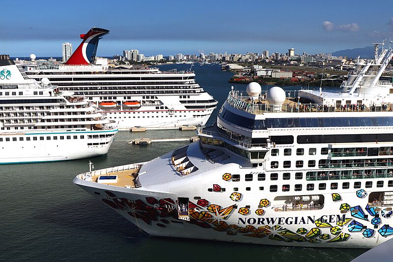 Very Busy Cruise Port
