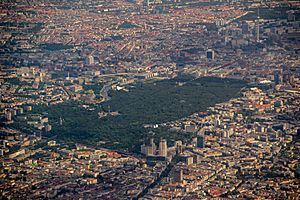 Archivo:16-07-04-Abflug-Berlin-DSC 0122