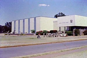 Archivo:1970s National Museum in Salisbury, Rhodesia 6847123932