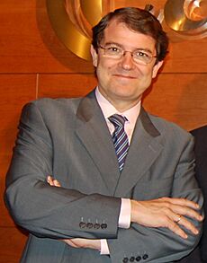 Archivo:Alfonso Fernandez Mañuecos (recortada)