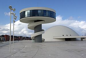 Archivo:Aviles 14 Niemeyer by-dpc