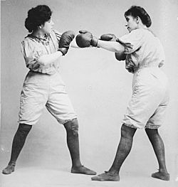 Archivo:Bennett sisters boxing
