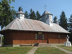 Biserica de lemn din Dărmăneşti1.jpg
