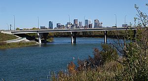 Archivo:Bow River Calgary 2