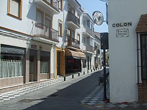 Archivo:Calle Colón Casco Antiguo