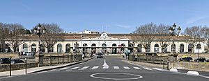 Archivo:Carcassonne - Façade de la gare