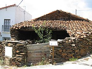 Archivo:Casa típica de El Atazar