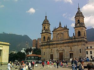 Archivo:Catedral Primada de Bogotá