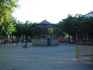Archivo:El Espinar plaza de la Corredera