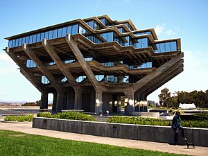 Archivo:Geisel-Library