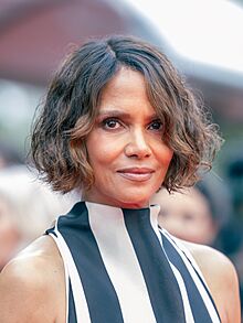 Halle Berry-1910.jpg