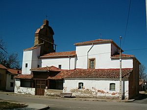 Archivo:Iglesia-San-Pedro-Apostol