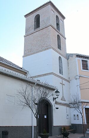 Archivo:Iglesia de Nuestra Señora de la Anunciación, Darro 01