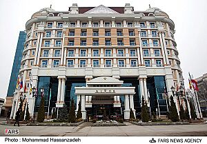 Archivo:Iran nuclear talks in Almaty, February 2013 (20)