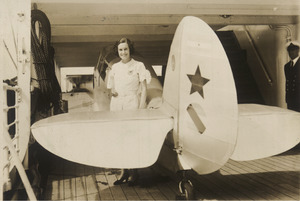 Archivo:Jean Batten, aviadora neozelandesa. Fundo