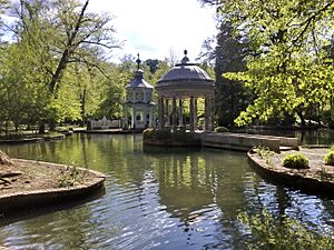 Archivo:Lago Palacio Real de Aranjuez